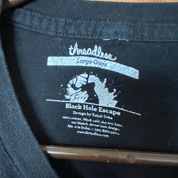 Threadless Black Hole Escape Black Tshirt 100% Cotton Men’s Large - Picture 4 of 5